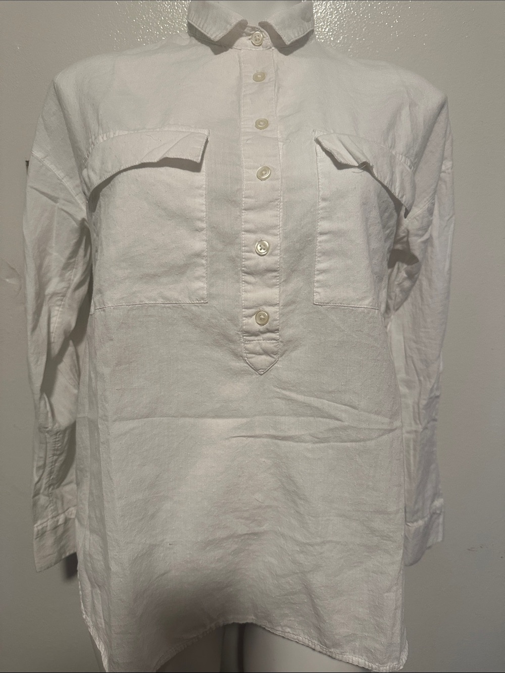 Old Navy White Button-Front Women's Pullover Blouse